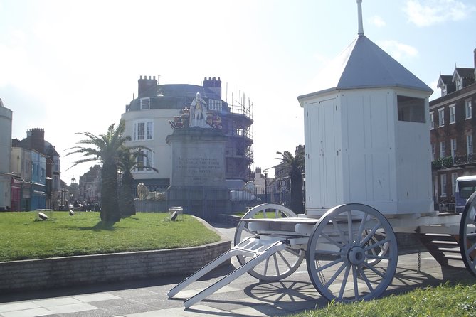 Pauls Walking Tour - Sundays at 10:00am - or Group - Price and value: $13.81 for a local-led orientation