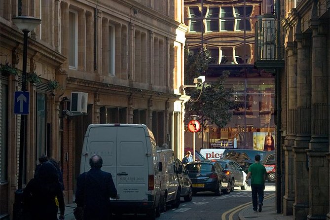 Photography Tour walking the back streets of London's West End (3 hours) - Getting better fast: how to use the coaching during your shoot