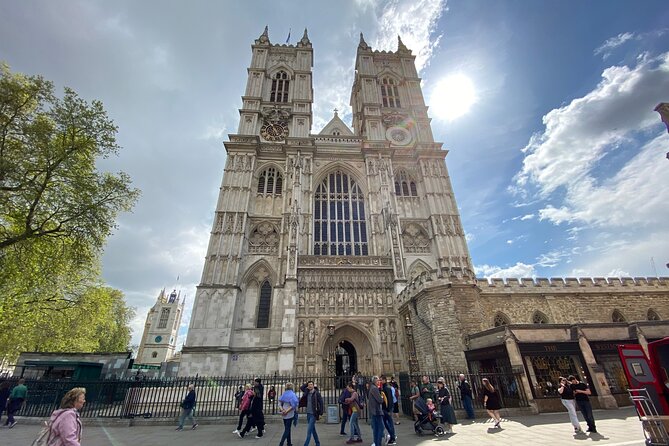 Priority Access Westminster Abbey Tour with a Professional Guide - Guide style matters more than you think