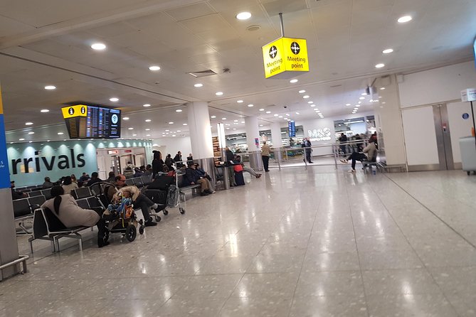 Private Arrival Transfer from Heathrow Airport to London - The vehicle and group size: private, but not endless