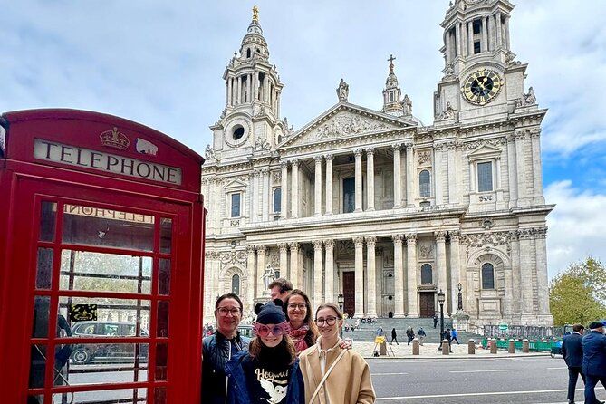 Private Big Sights Taxi Tour of London - Trafalgar Square to Piccadilly Circus, West End Hits by Taxi