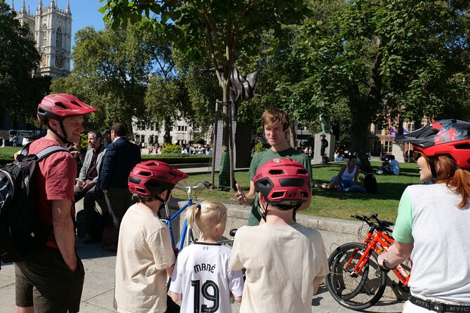 Private Bike or eBike Gold Classic Tour London - Your guide is the real itinerary: Matt, Carie, Connor, and George