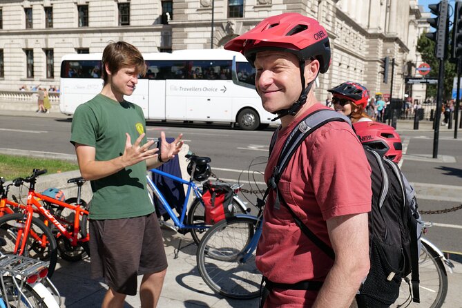 Private Bike or eBike Gold Classic Tour London - St James’s Park and Buckingham Palace: greenery and royal grandeur