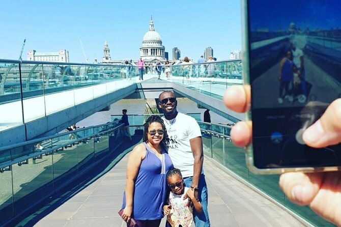 Private Black Cab Tour of London's Iconic Landmarks - Sir Christopher Wren’s masterpiece and Westminster Abbey from the road