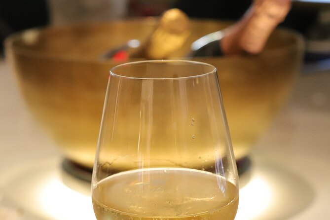 Private Buckingham Palace Royal Walk & Champagne at Harrods - Who this private Royal Walk is for