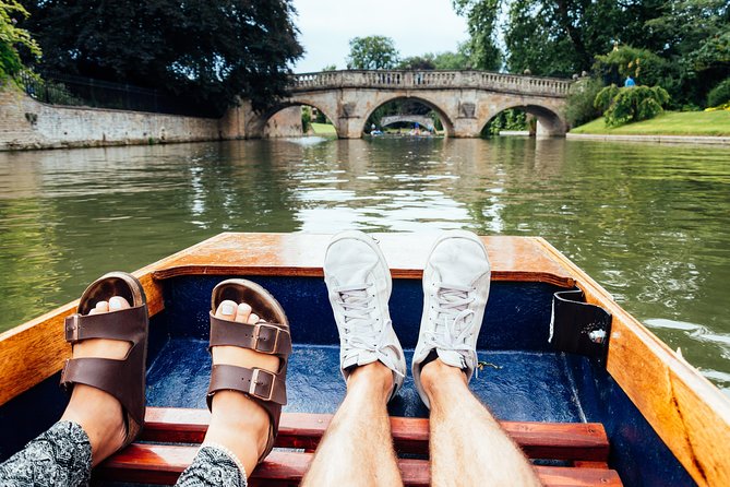Private | Cambridge Walk & Punt Tour by Alumni™ & King's Chapel - River Cam punting: bridges, Darwin connections, and big views