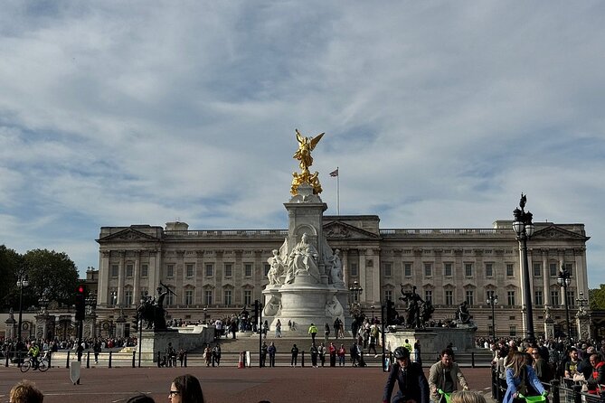 Private Changing of the Guard Experience - Private Group Size and the Real Meaning of Up to 15