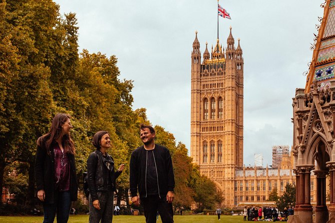 Private City Kickstart Tour: London - Meeting point in Pimlico, then straight into the core