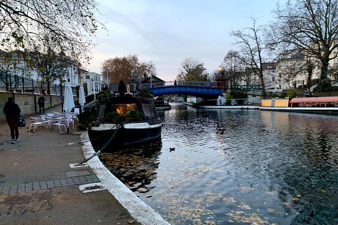 Private Custom Walking Tour: Half Day Sightseeing Tour of London - What your Blue Badge guide does for you on the street