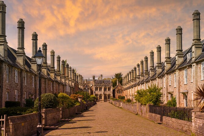 Private Day Tour from Bath to Glastonbury and Wells with Pickup - Wells first: the smallest city feeling medieval and Roman at once