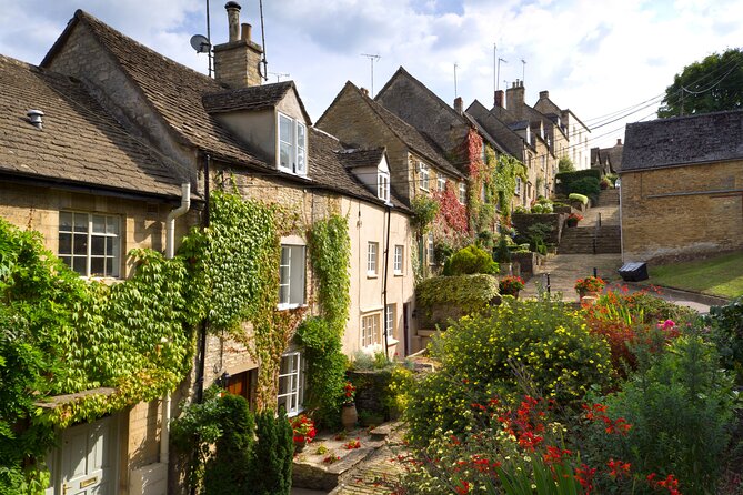 Private Day Tour from Bath to the Captivating Cotswolds - Cotswold gardens, a calm stroll, and time to breathe