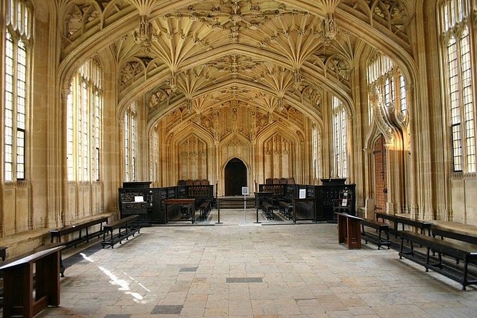 Private Day Tour to Oxford and The Cotswolds - Private pickup from Central London, then you’re in guide mode