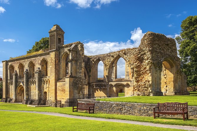 Private Day Tour to Stonehenge and Glastonbury - Getting picked up in Central London, and how to keep the day smooth