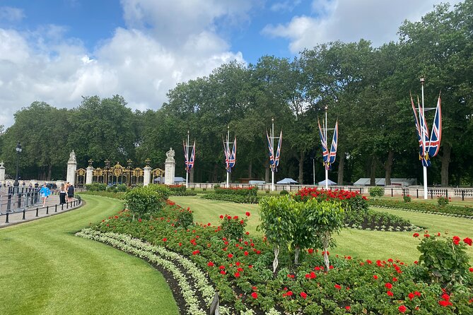 Private Day Tours in London - Food options, afternoon tea, and what to do with the timing