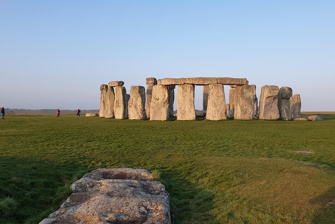 Private driver guided tour Stonehenge - Stonehenge stop: 2 hours on site, with questions built in