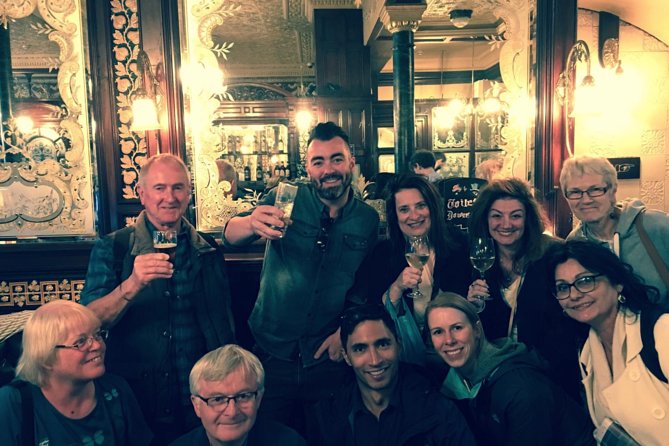 Private Group: Historical Pub Walking Tour of London - Dickensian London, oldest tailors, and courtly secrets