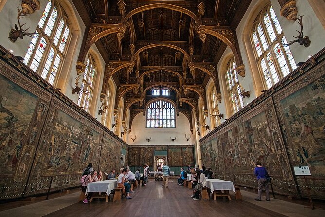 Private Guided Tour of Hampton Court Palace - The Real Value: Flat-Rate Group Pricing Plus Separate Admission