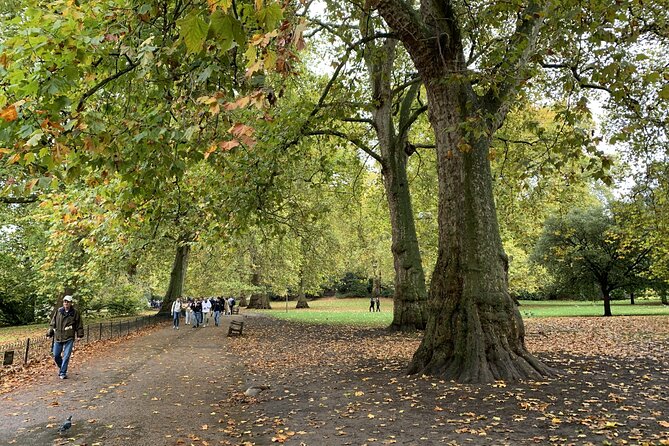 Private Guided Tour of London Landmarks - English or Italian - London Eye area: orientation and stories before the skyline view
