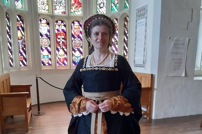 Private Guided Tour Secrets of the Six Wives Hampton Court Palace - Price and value: what you are really paying for
