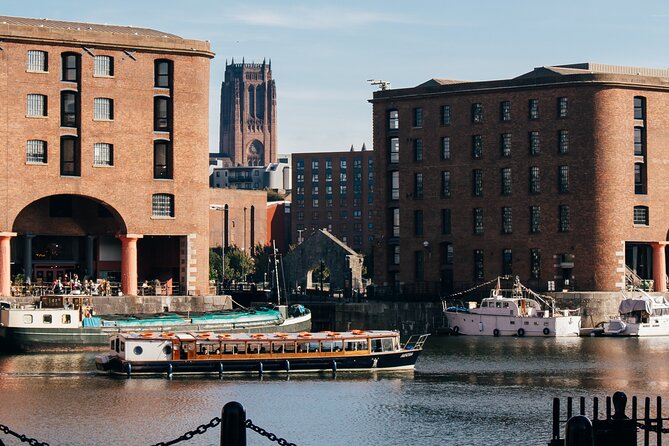 Private Liverpool Self-Guided Tour - Williamson Square: the Playhouse, the fountain, and St John’s Beacon