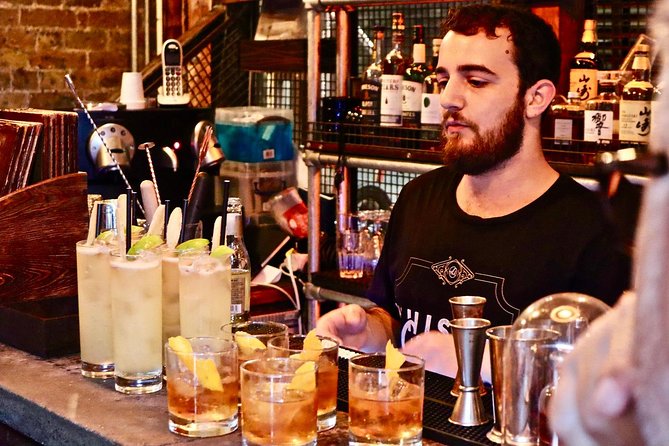 Private London Food Tour: Classic British Eats at London Bridge - Pub drinks and honey mead: what is included and why it matters