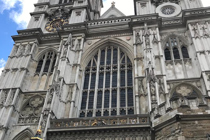 Private London Highlights Tour with Experienced Guide in Taxi - The Tower of London and Tower Bridge: From Conquest to Victorian Engineering