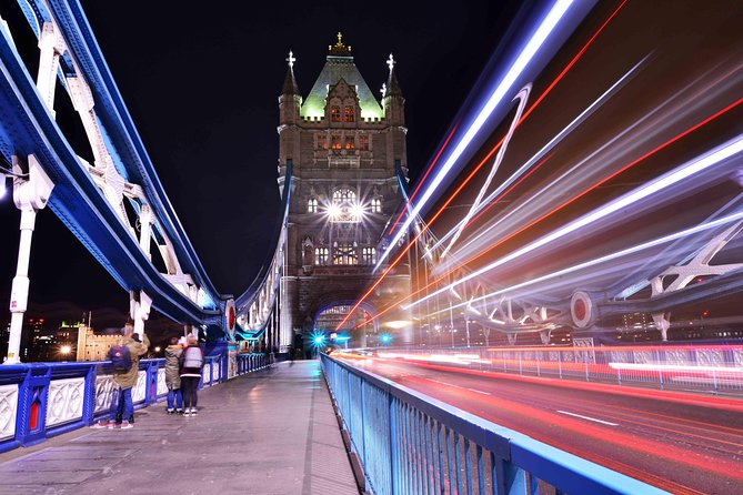 Private Night Photography Tour in London - Cameras and gear: what to bring (and what to expect)
