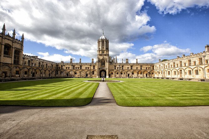 Private | Oxford University Walking Tour by Alumni™ & New College - Oriel College protests and Christ Church Meadow power centers