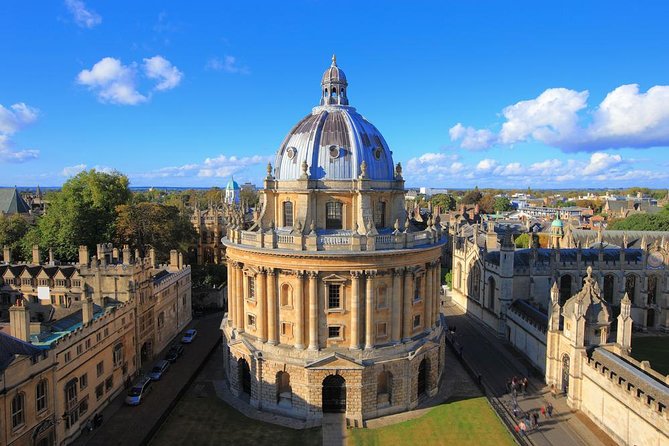 Private Oxford Walking Tour With University Alumni Guide - Christ Church Quadrangles, Chapels, and Gardens: A College You Can Feel