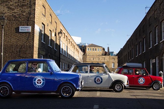 Private Panoramic Tour of London in a Classic Car - Your two-hour route, from a famous cathedral to the seat of government