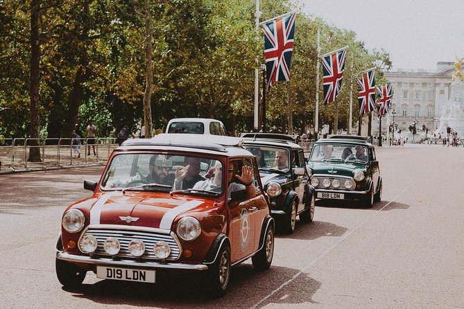Private Panoramic Tour of London in a Classic Car - How the guides turn routes into stories