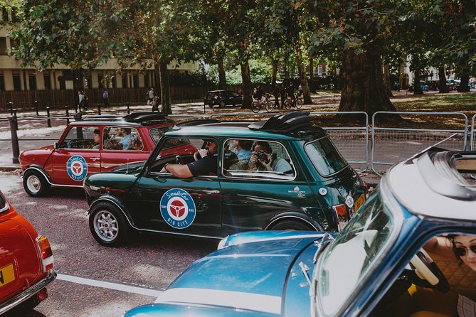 Private Panoramic Tour of London in a Classic Car - Pickup in Zone 1 and a meeting point that keeps things simple