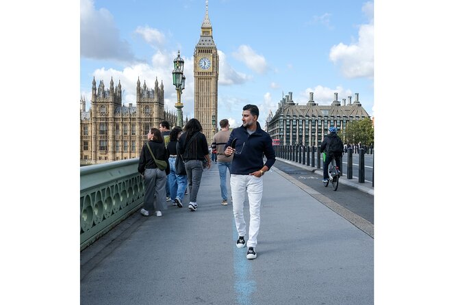 Private Photoshoot in London - The One-Hour Shoot: Walking, Posing, and Stories That Keep You Moving