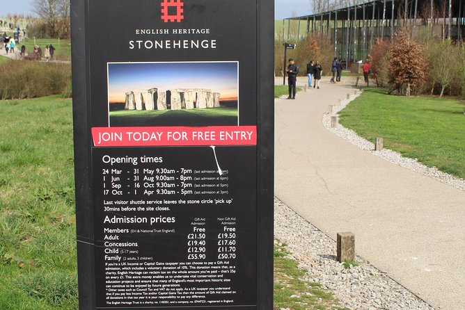 Private Pre Cruise Excursion Transfer London to Southampton Port Via Stonehenge - Optional add-ons like Salisbury Cathedral, when it makes sense
