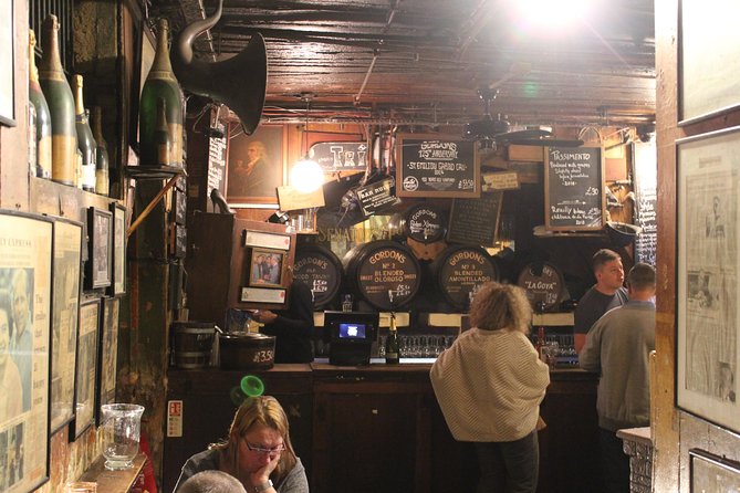 Private Pub Tour of Central London - Stop 4: The Harp in Covent Garden, Why It Keeps Winning