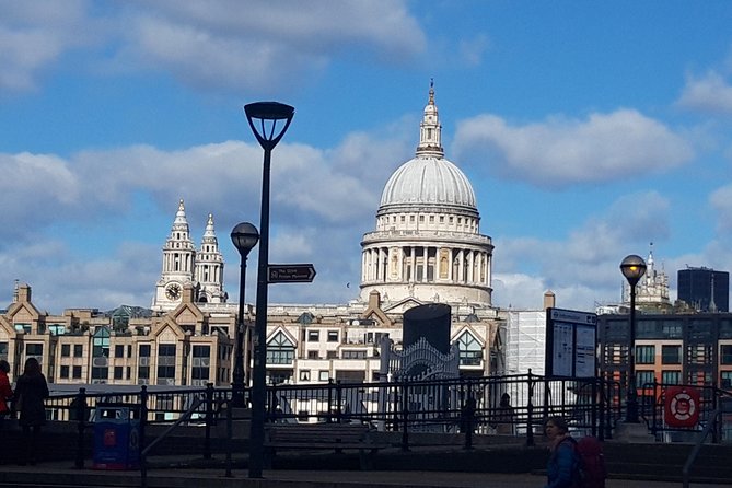 Private Round Trip Transfer from Heathrow Airport to London City - Heathrow pickup that starts inside, not outside