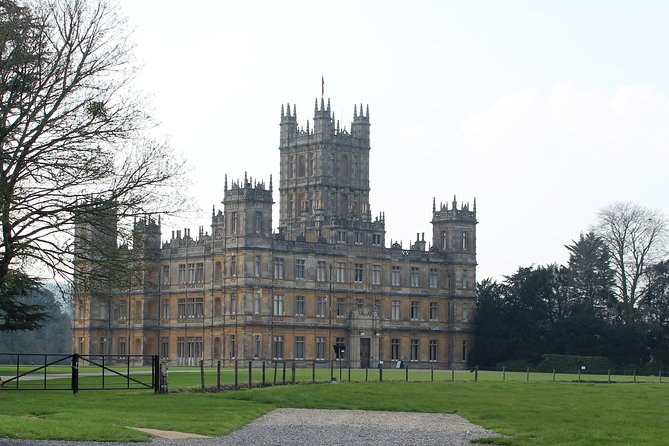 Private Round Trip Transfer : Heathrow or London to Highclere Castle - Downton Abbey connections: Bampton and why Oxford can be a perfect warm-up