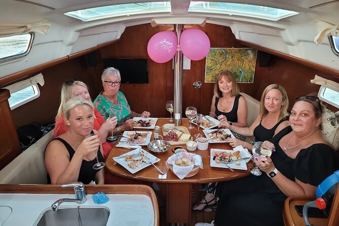 Private Sail and Dine Experience on Lake Windermere - Alcohol, Coffee, and What’s Included vs Not