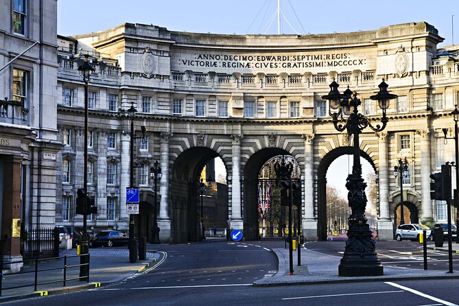 Private Tour: Black Taxi Tour of London - Optional extras: St Paul’s, Tower Bridge, and Tower of London if traffic allows
