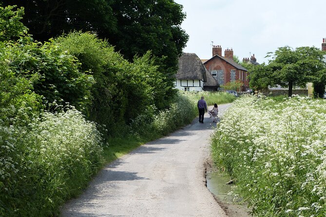 Private Tour of Quintessential Wiltshire and Cotswold Villages - The Cotswolds village time: thatched roofs, markets, and cream tea