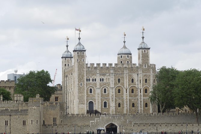 Private Tour of The Tower of London - Bloody Tower stories, torture chamber relics, and what to watch for