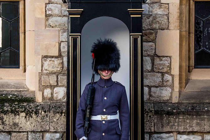 Private Tour of The Tower of London - How much is $363.42 per person worth, and who it’s for