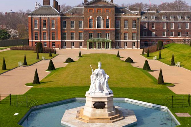 Private Tour: Royal High Tea At Kensington Palace Gardens - Italian Gardens: the marble details you can actually spot