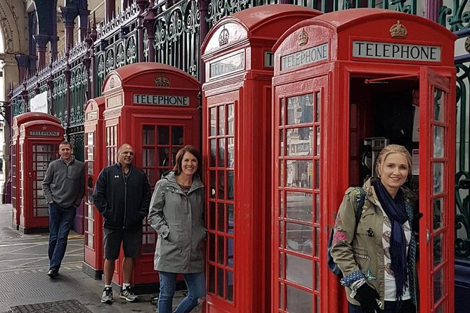 Private Tour: Traditional Black Cab Tour of London's Hidden Treasures - St. Paul’s Cathedral: seeing the symbol from the right angle
