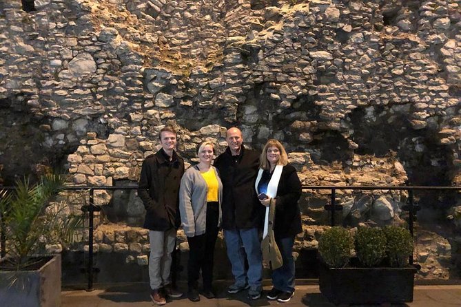 Private Tour: Traditional Black Cab Tour of London's Hidden Treasures - Buckingham Palace outside: photos, timing, and what to ask