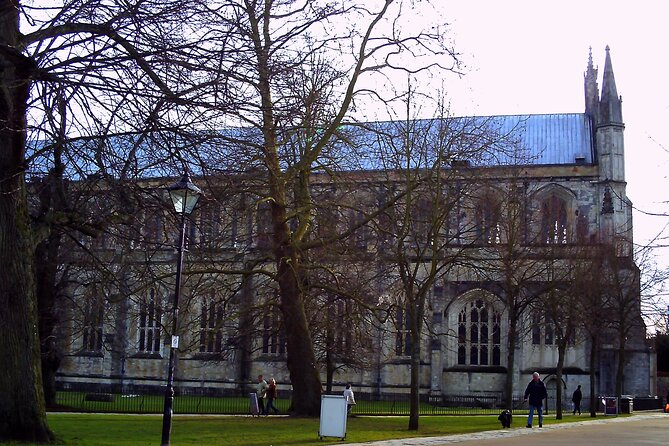Private Tour Winchester - Wolvesey Castle ruins: bishop’s palace and wedding-day royalty