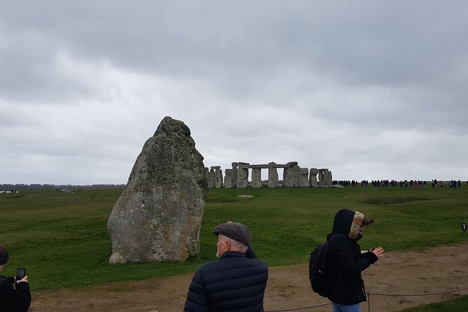 Private transfer to Southampton with a stop at Stonehenge - Private, name-signed London pickup that starts the stress-free part