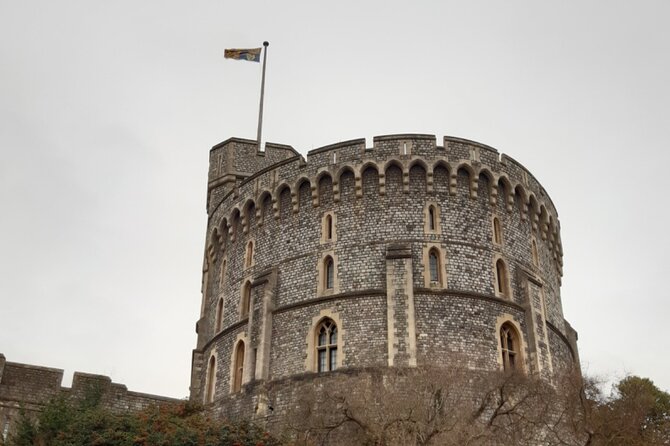 Private Walking Tour with Accredited Expert Guide Windsor Castle - Days with ceremonial movement: what you might catch