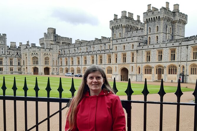 Private Walking Tour with Accredited Expert Guide Windsor Castle - Meeting at Castle Hill, then straight into Windsor’s rhythm