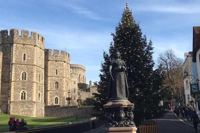 Private Windsor Castle, Stonehenge, The City of Bath Day Tour - Fleet Services break at midday, and why it is more than just a restroom stop